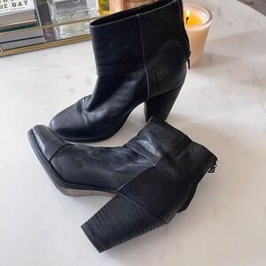 Rag & Bone Newbury Black Leather Ankle‎ Booties Back Zip Stacked Heel size 37